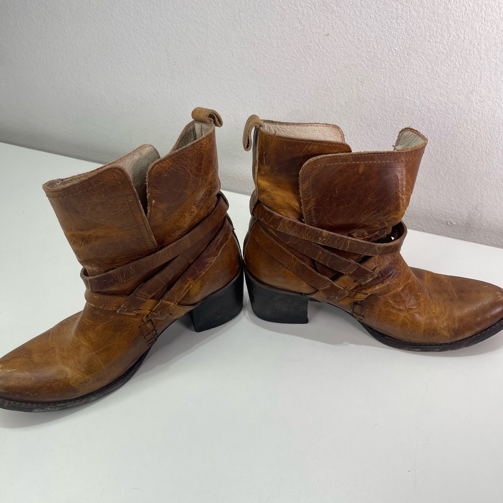 Freebird Fb Saint Brown Distressed Leather Harness Ankle Boots Women’s 9 Boho - Picture 4 of 10